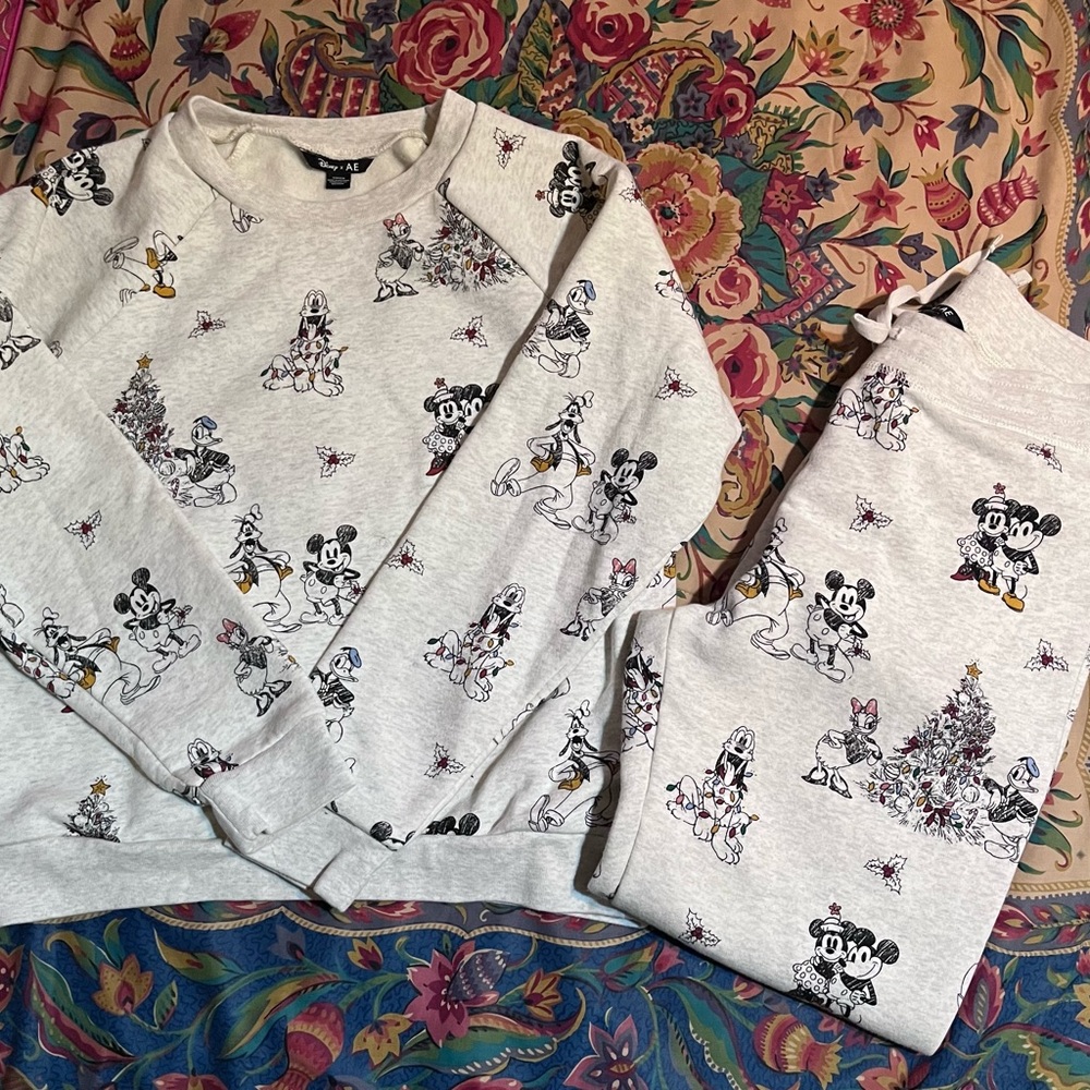 American Eagle Mickey sweat pants and sweatshirt